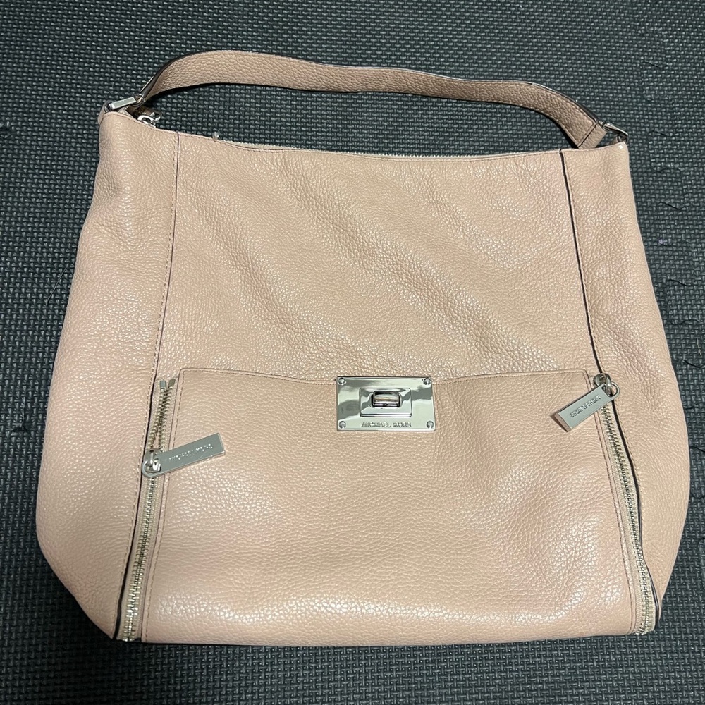 Michael Kors shoulder bag. Light Creamish/Beige